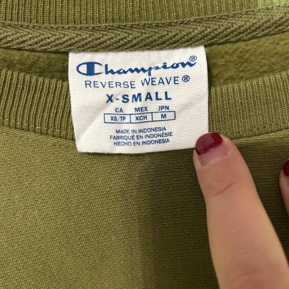 Champion Reverse Weave Women's Crewneck Sweatshirt - Picture 4 of 4